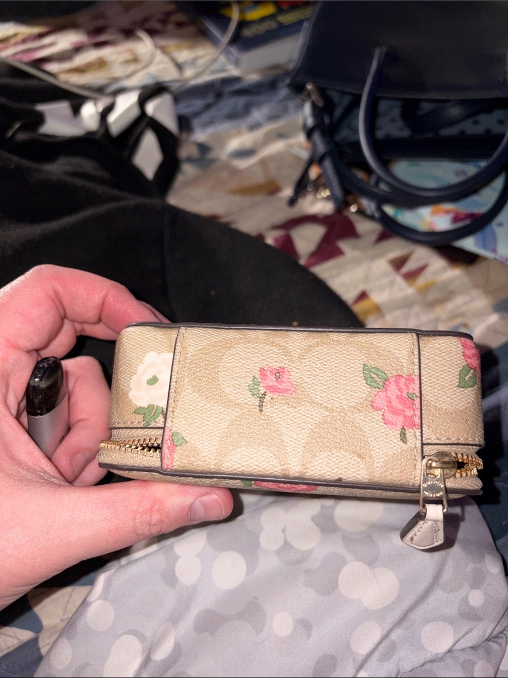 Coach Cream Zip Wallet with Pink Floral Print and Gold Hardware - Picture 5 of 8